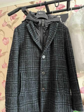 Продам пальто осеннее мужское размер 46-48