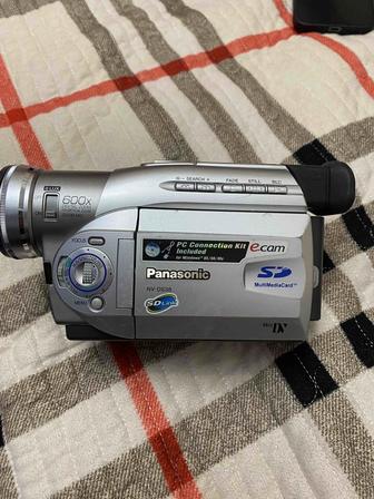 Видеокамера Panasonic NV-DS38