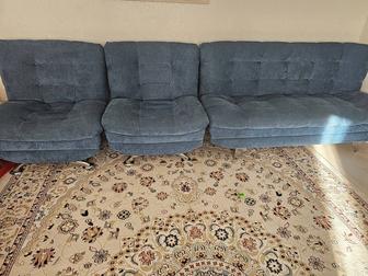Продам гостинный диван с 2-мя креслами