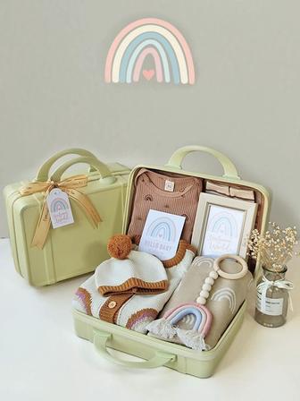 Подарочный набор для новорожденого в чемоданчике