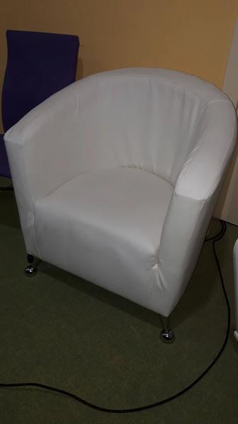 Аренда кресла (белое для мероприятий)