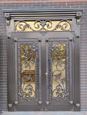 Изготовление дверей из метала и стекла с с узорами любой дизайн.