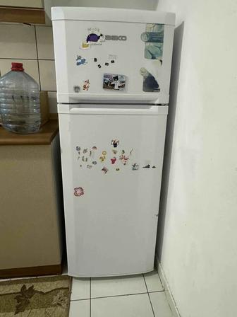 Продам срочный холодильник