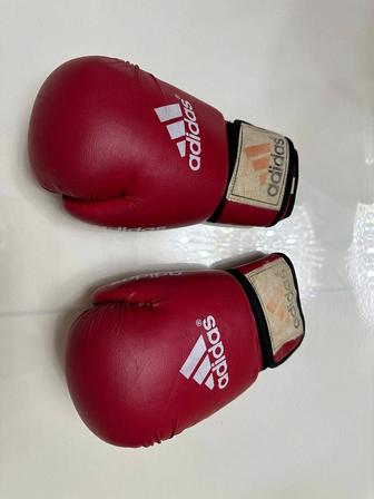 Продам боксёрские перчатки (дёшево)