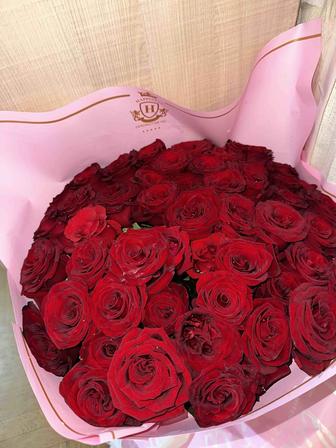 51 штук красные розы