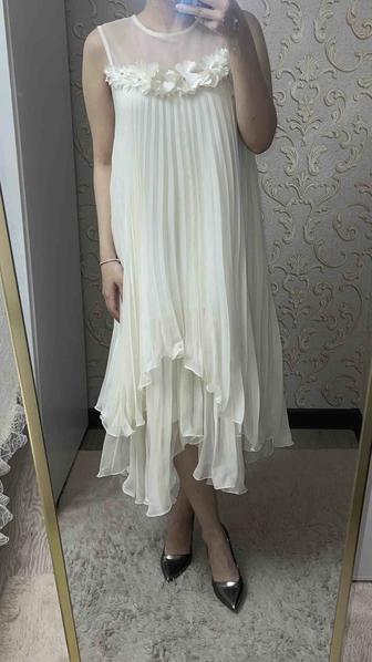 Вечернее шифоновое платье белое пышное
