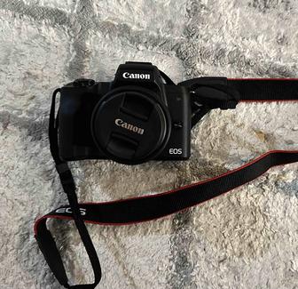 Продам фотоаппарат Canon EOS M50 Mark II
