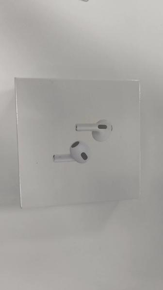 Продам Airpods 3