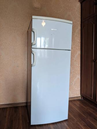 Продам холодильник двухкамерный, Electrolux, б/у