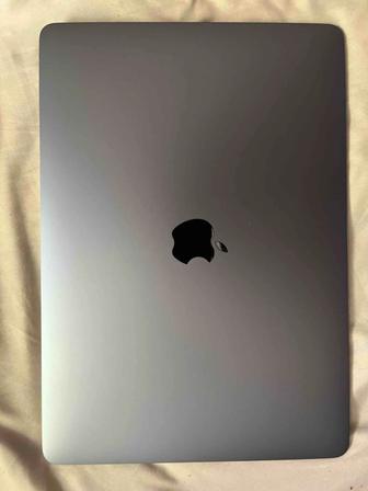 Apple Macbook 13 M1 (2020)