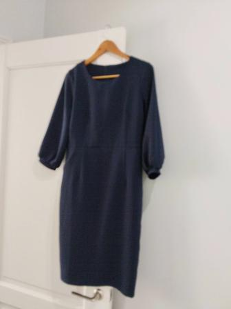 Платье темно синее вечернее/офисное,размер 42-46,