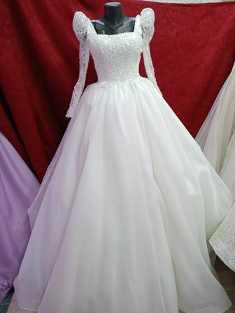 Продам современные свадебное платье