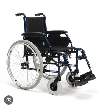 Продам инвалидное кресло комнатное и уличное