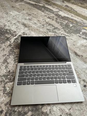 Ноутбук Lenovo Yoga s730