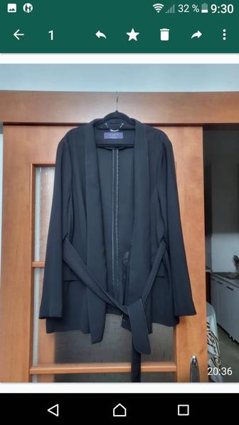Пиджак чёрного цвета (Россия)