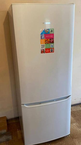 Холодильник Pozis 1,7 метра высотой