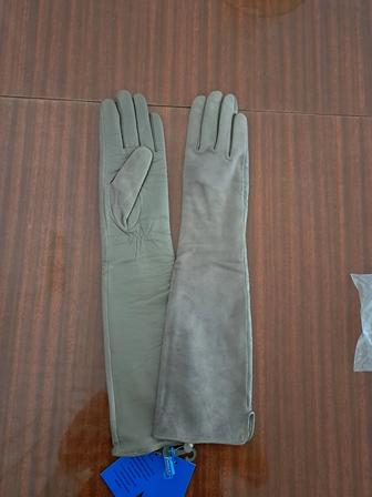 Продам женские замшевые перчатки