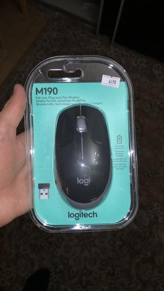 Срочно продам беспроводную мышку Logitech M190