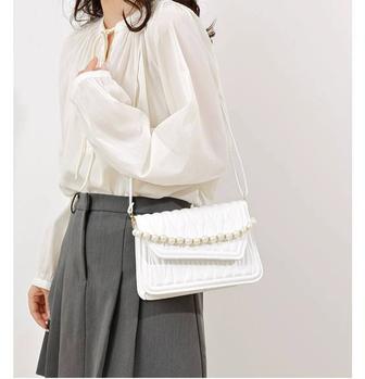 Женская сумочка белая клатч