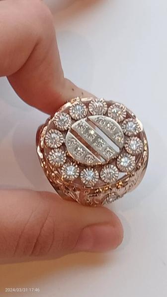 Продам мужской перстень. 585 пробы 25гр,, с бриллиантами