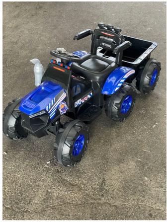 Синий трактор новый для ребенка