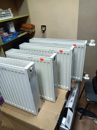 Продаются конвекторные панельные радиаторы отопления.