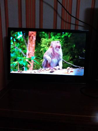 Продам ЖК- телевизор для кухни Hisense 60cm