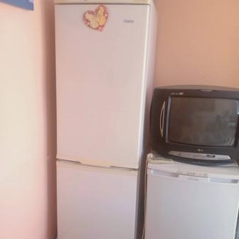 Продам двухкамерный холодильник за символическую цену