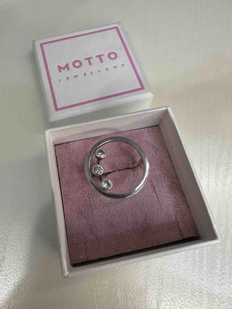 Кольцо орбита серебряное бренд Motto