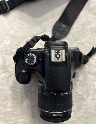 Продам б/у профессиональный фотоаппарат CANON EOS 1100D