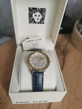 Продам часы от Anne Klein