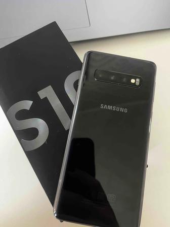 Продам SAMSUNG S10