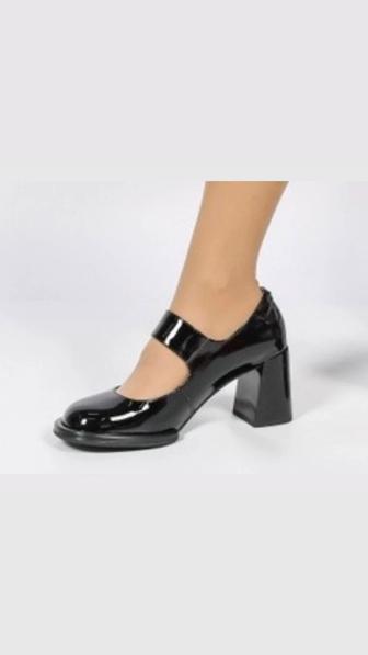 Черные туфли каблук женский