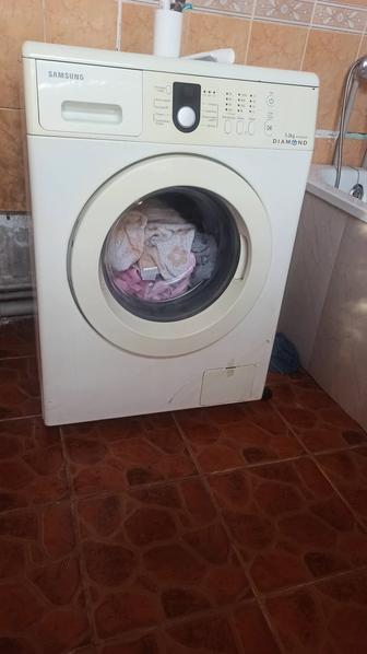 Продаю стиральную машину