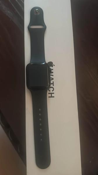 Продаю Apple Watch SE 2 gen, 40