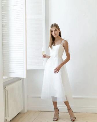 Платье белое праздничное футляр свадебное