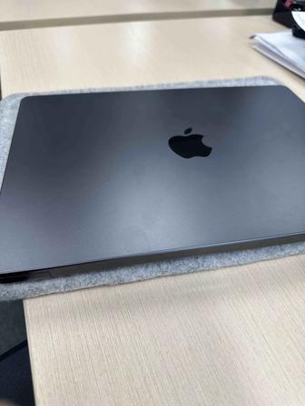 MacBook Pro 14 на M3 2024 18/512 черный