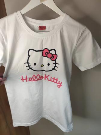 Белая футболка с Hello Kitty
