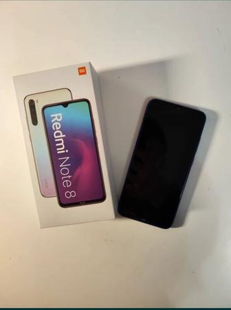 Продам отличный смартфон Xiaomi Redmi Note 8