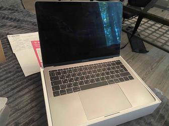MacBook Pro 13-inc space grey 2017 8гб 128гб