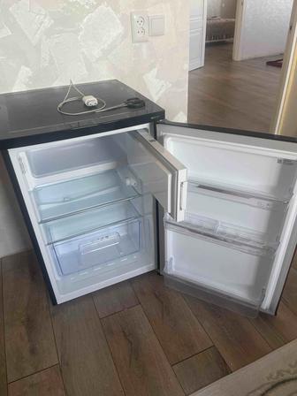 Продам мини холодильник!