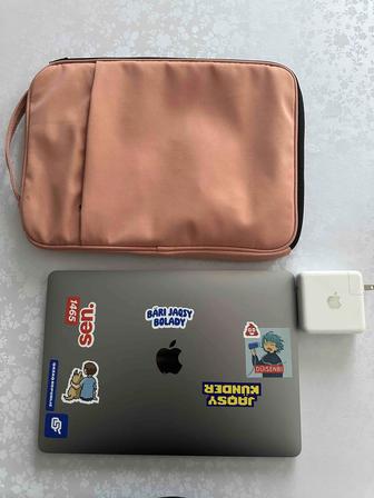 Apple M1 Macbook pro 13 256gb 2020 Gray