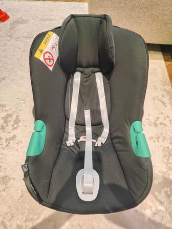 Автолюлька CYBEX Aton B2 I size с базой для крепления в машине