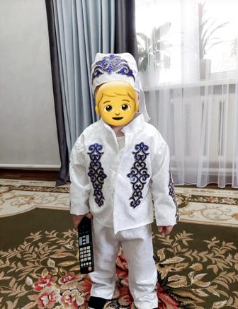 Продам казахский костюм для мальчиков