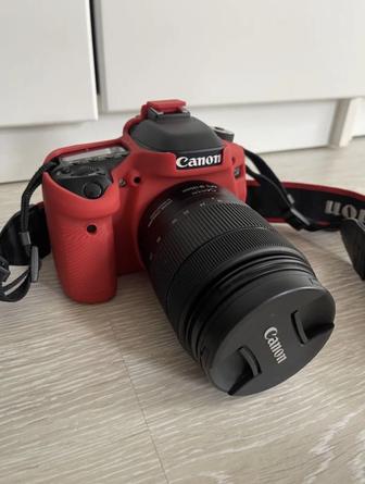 Камера Canon 80D в комплекте с объективами