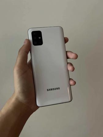 Продам Samsung a 51 в идеальном состоянии