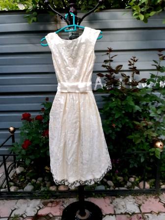 Продам срочно атласное платье в ретро стиле 60x  Одри Хепбёрн