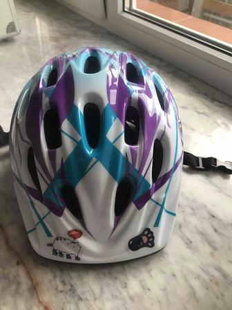 Шлем для езды на велосипеде или роликах