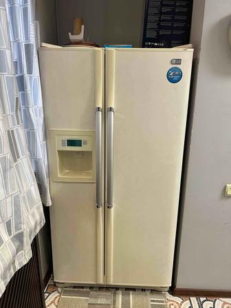 Холодильник LG, side-by-side