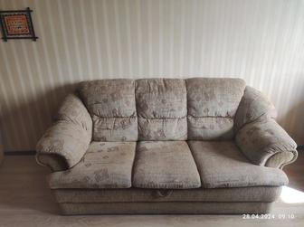 Продам диван с креслами